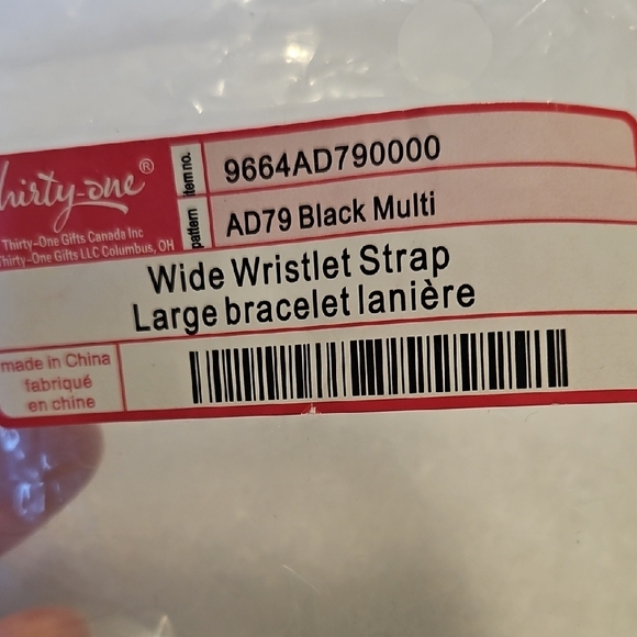 Thirty-One Black and White Lace Key Holder - Picture 2 of 7